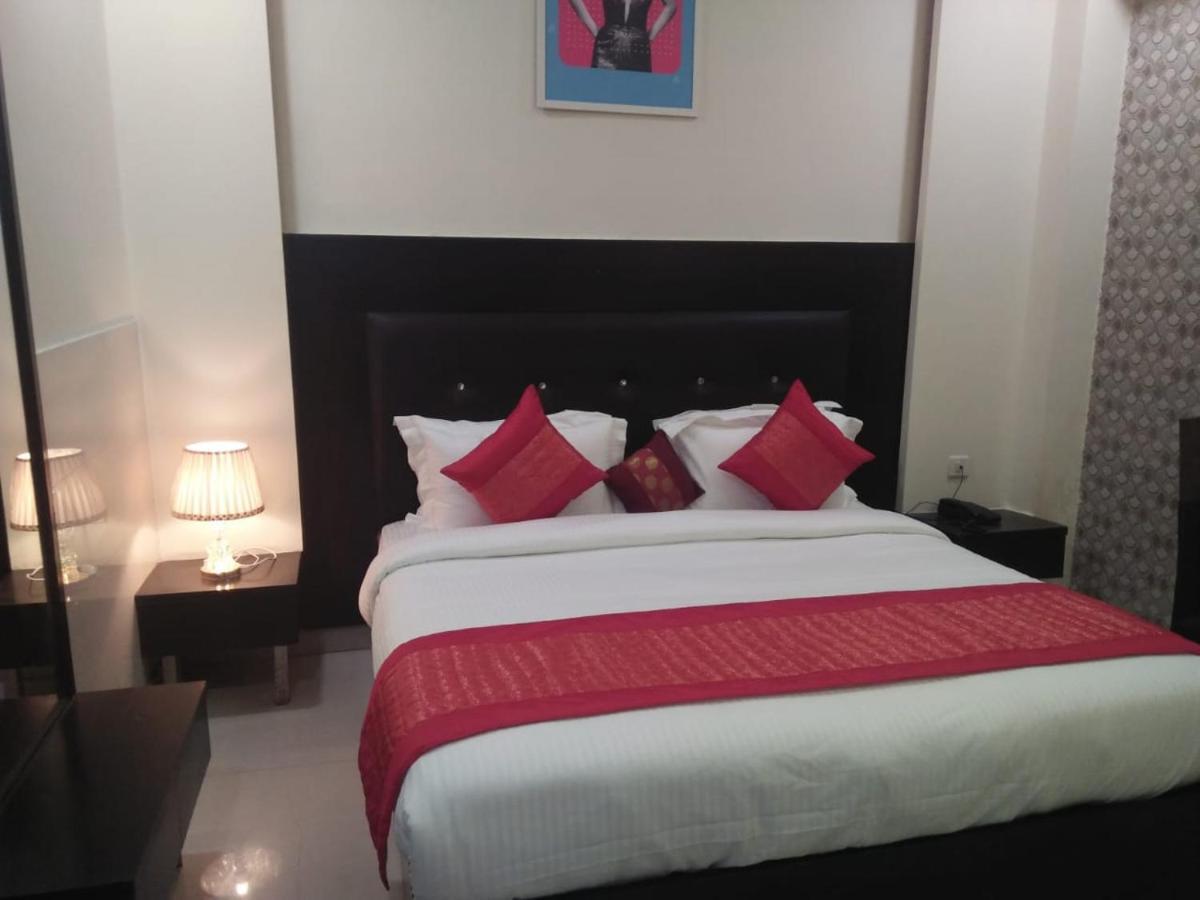 Vivah Residency Hotel Új-Delhi Kültér fotó