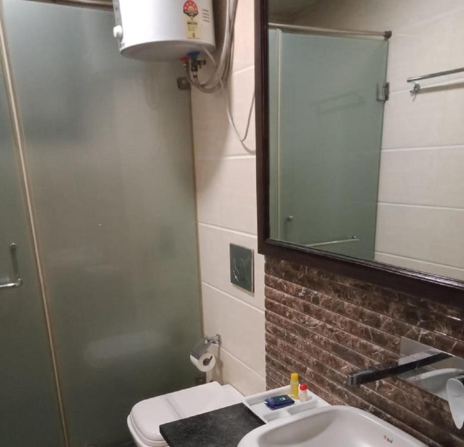 Vivah Residency Hotel Új-Delhi Kültér fotó