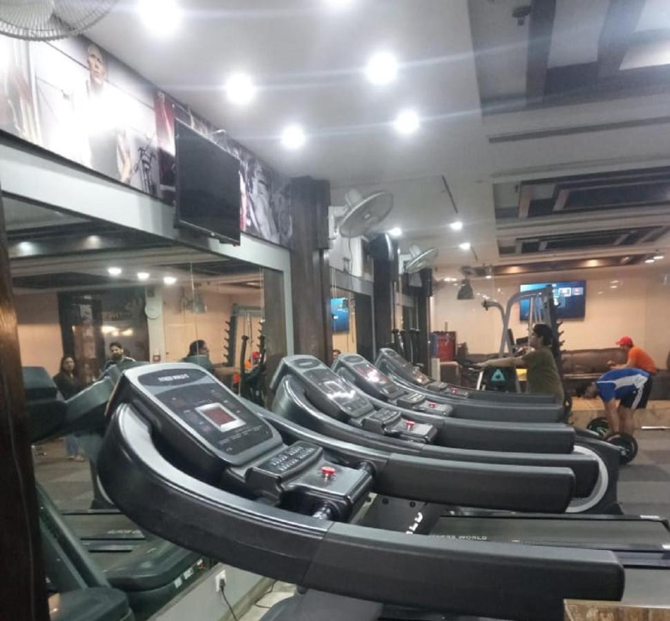 Vivah Residency Hotel Új-Delhi Kültér fotó