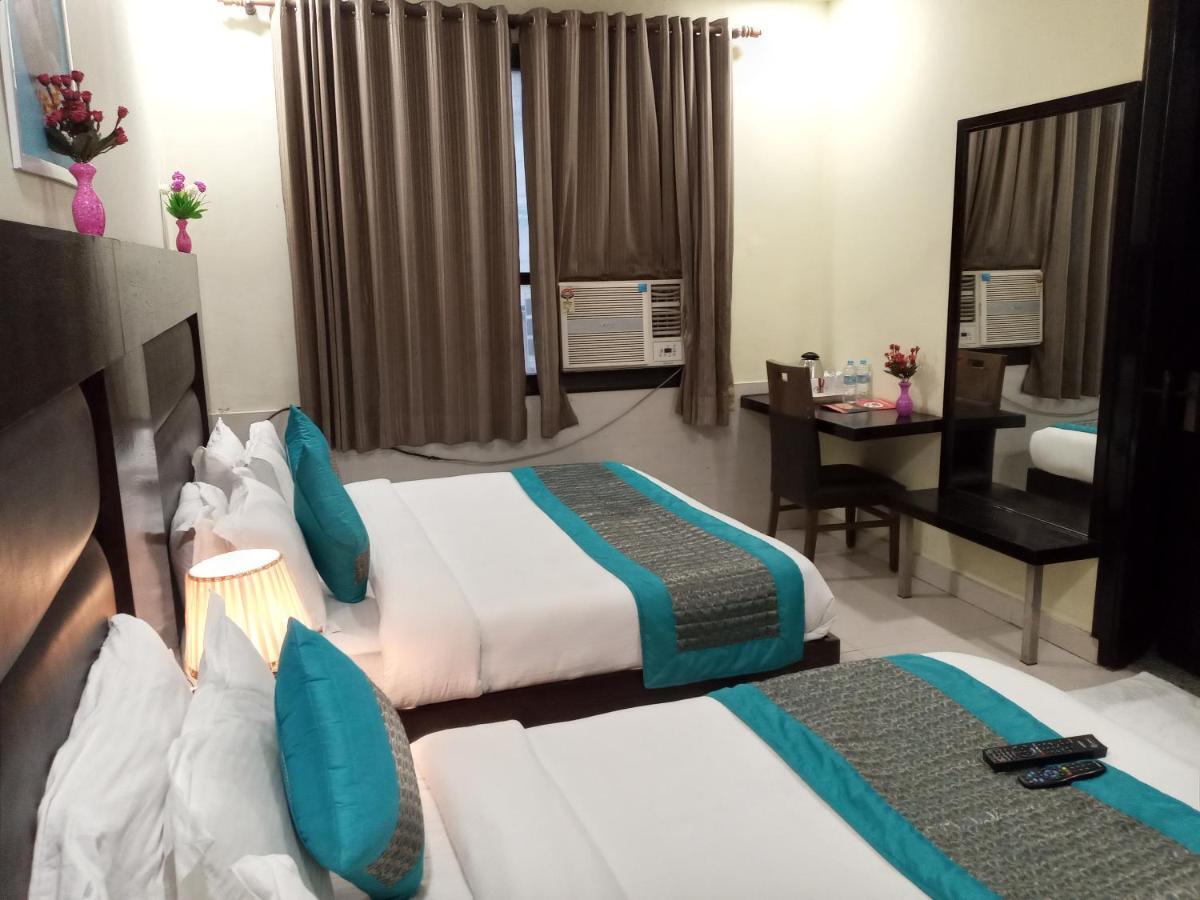 Vivah Residency Hotel Új-Delhi Kültér fotó