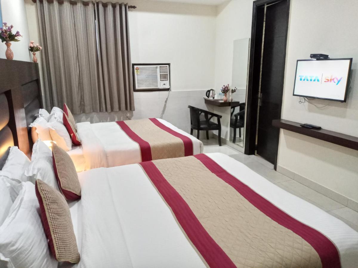 Vivah Residency Hotel Új-Delhi Kültér fotó