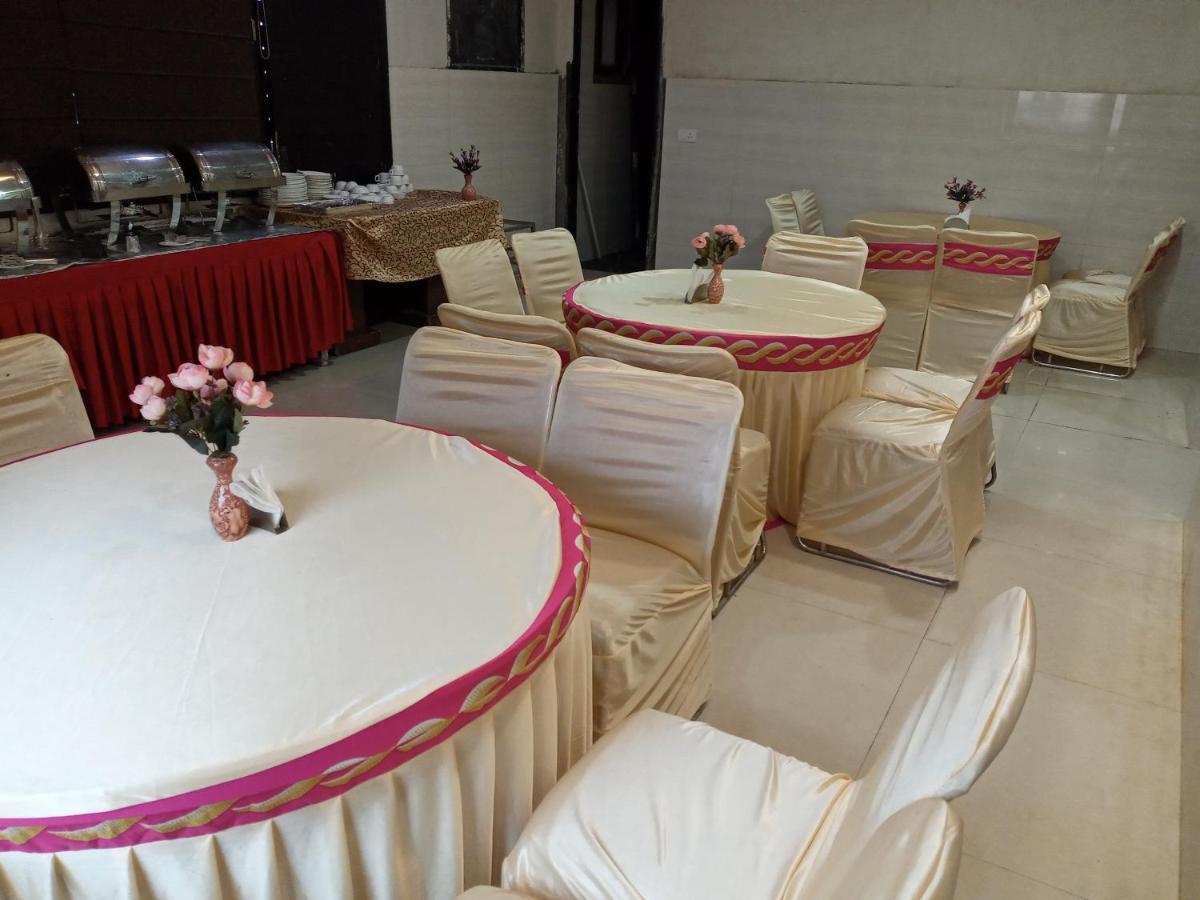 Vivah Residency Hotel Új-Delhi Kültér fotó