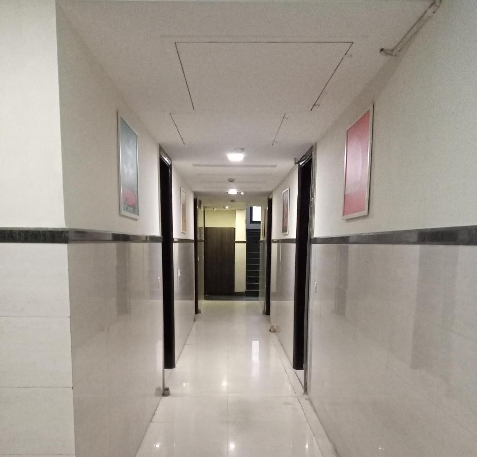 Vivah Residency Hotel Új-Delhi Kültér fotó
